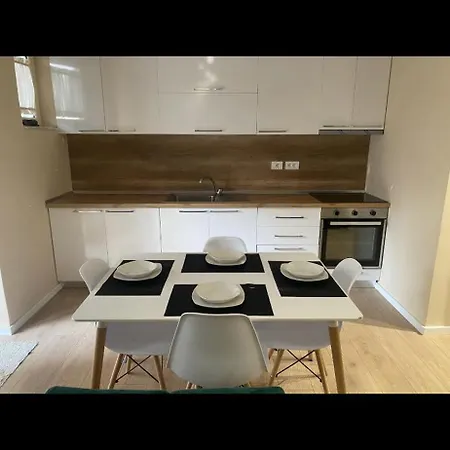 Casa De Paz * Golem (Tirana)