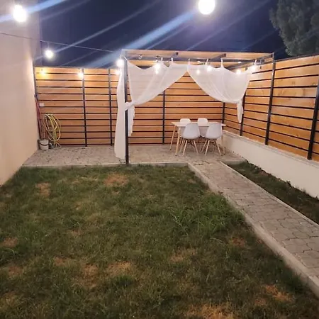 Casa De Paz Golem (Tirana)